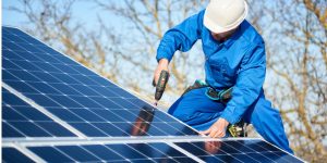 Installation Maintenance Panneaux Solaires Photovoltaïques à Anor